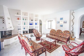 Téléviseur, foyer