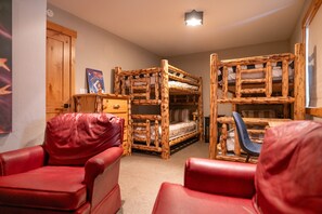 4 chambres, bureau, lit parapluie, Wi-Fi gratuit