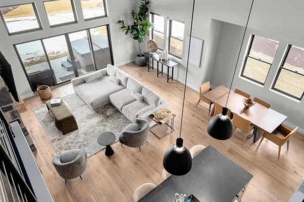 TV, fireplace, offices