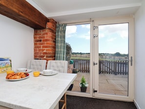 Cottage | Dining - Hawthorn Cottage (Scarborough)