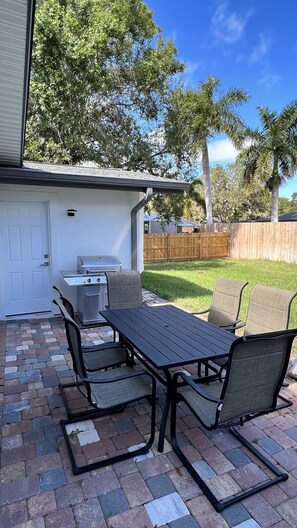 Outdoor dining