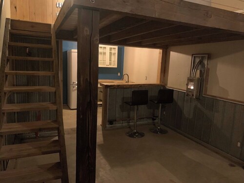 Tiny house & Bubble Sauna on Lakefront Farm Oasis