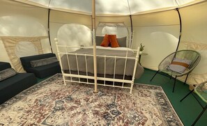 Room - Wild Rose Glamping Site (Merville)