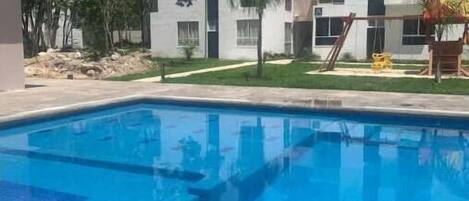 Piscina a l'aire lliure