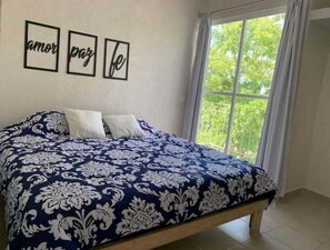 2 soverom, strykejern/-brett, wi-fi (inkludert) og sengetøy