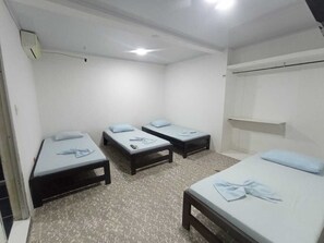 Basic Quadruple Room | Bathroom - Hotel dayanda (Leticia)