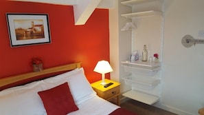 Free WiFi - Creedons Traditional Welcome Accommodation (Cork)
