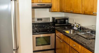 Cozy 1 Bedroom Apartment in the heart of Astoria