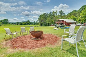 Property grounds - Norfork Studio Escape: Walk to White River! (Norfork)