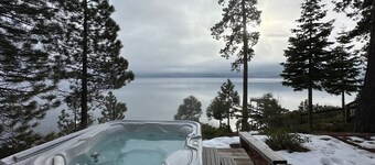 Rustic Lake Front Family Cabin with Beautiful Views