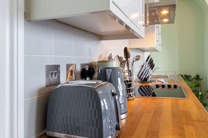 Fridge, oven, stovetop, toaster