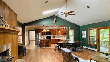 Smart TV, fireplace, DVD player, books