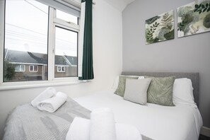 2 quartos, ferros/tábuas de passar roupa, Wi-Fi de cortesia