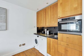 Refrigerador, placa de cocina