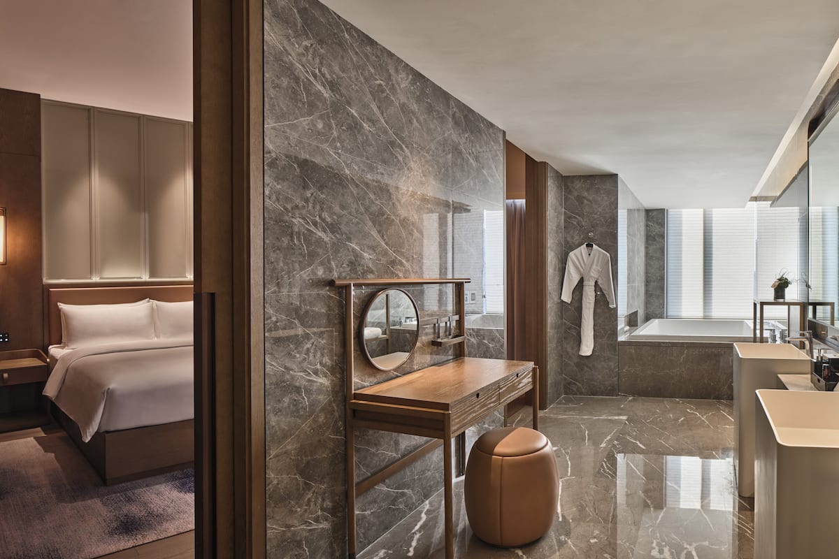 주니어 스위트, 킹사이즈침대 1개 (Luxury Bath View) | 무료 WiFi, 침대 시트