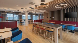 Tägliches inbegriffenes Frühstücksbuffet