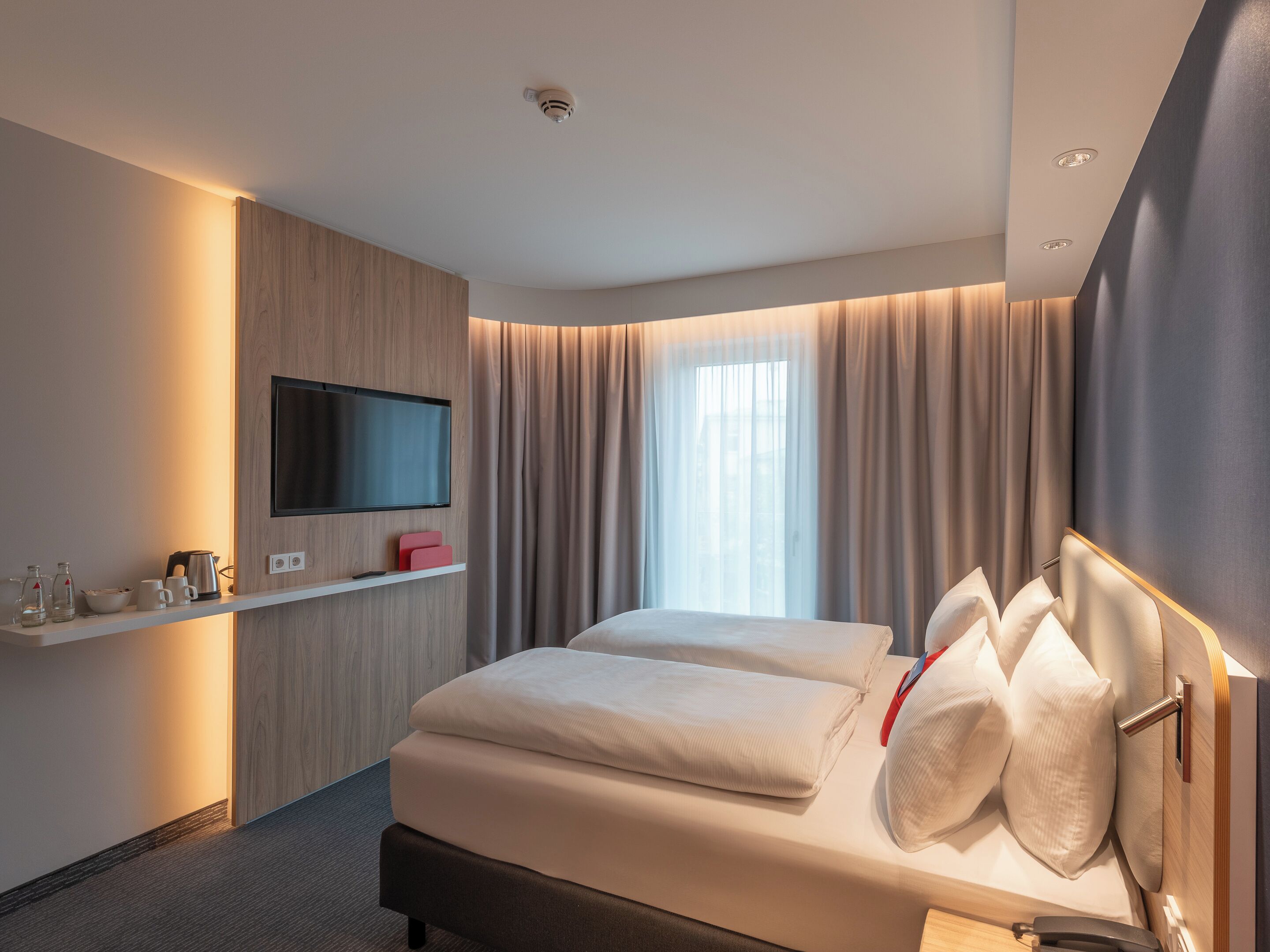 Standard Room | Desk, free WiFi, bed sheets