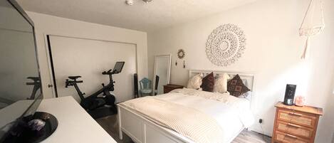 1 makuuhuone, työpöytä, ilmainen Wi-Fi, vuodevaatteet