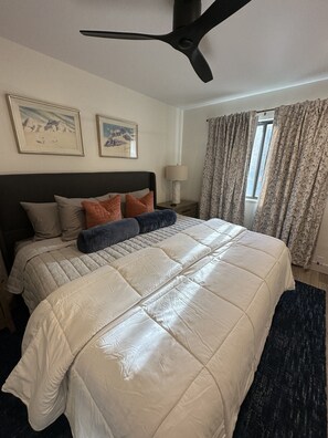 3 chambres, coffres-forts dans les chambres, fer et planche à repasser