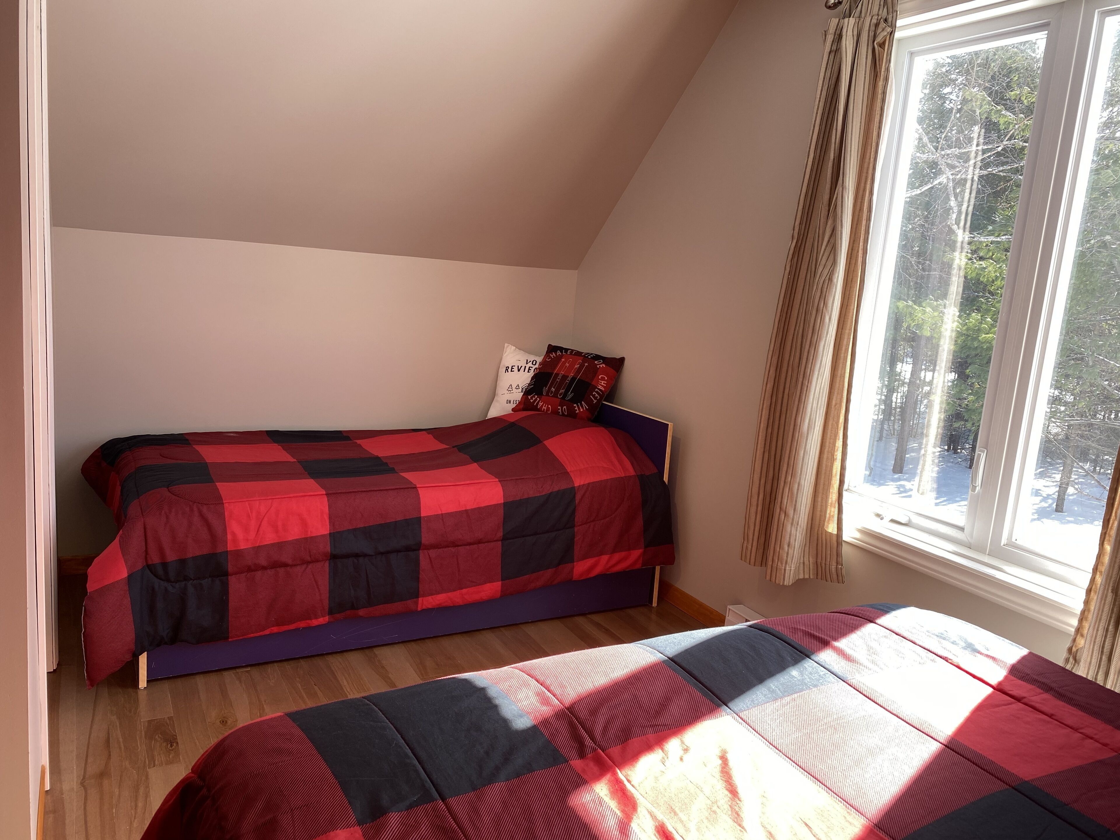 Chambre # 2 étage (1)