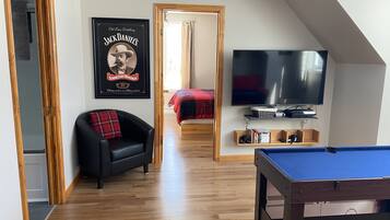 4 habitaciones, internet y ropa de cama