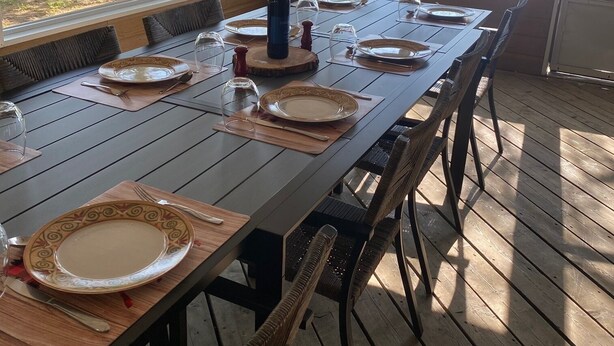 Dining - Chalet l'Oasis plage et spa creusé privé (Mandeville)