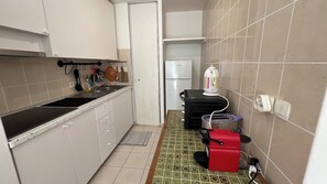 Microwave, oven, toaster, cookware/dishes/utensils