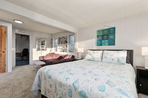 2 bedrooms, desk, iron/ironing board, free WiFi