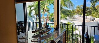 Key Largo hidden gem!! Rare Moon Bay condo with 2.5 baths!!