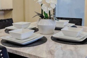 Dining - 3 story downtown Houston getaway  (Houston)