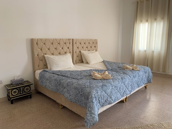 1 dormitori, planxa i posts de planxar, wifi gratuïta i roba de llit