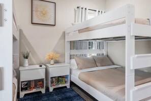 3 bedrooms, in-room safe, iron/ironing board, travel crib
