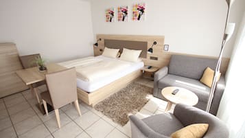 Standard-Studio | Allergikerbettwaren, Zimmersafe, Schreibtisch