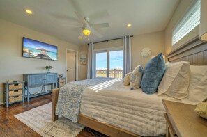 Interior - Boots & Beaches Avantstay Golf Cart Access, Brd Walk (Port Aransas)