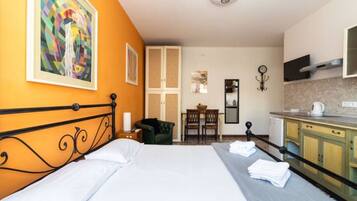 Standard-Studio | 1 Schlafzimmer, hochwertige Bettwaren, Daunenbettdecken