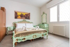 Suite Confort | Literie de qualité supérieure, couette en duvet d'oie, surmatelas