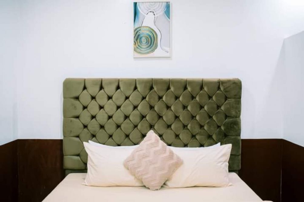 1 bedroom, iron/ironing board, bed sheets