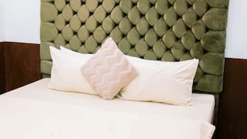 1 bedroom, iron/ironing board, bed sheets