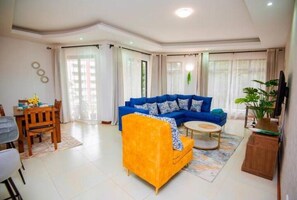 Living area - Luxury cozy studio apartment, Kilimani (Nairobi)