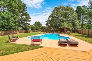 Pool - Beautiful Tranquil Home In Rhode Hill Apt #4 (Martinez)