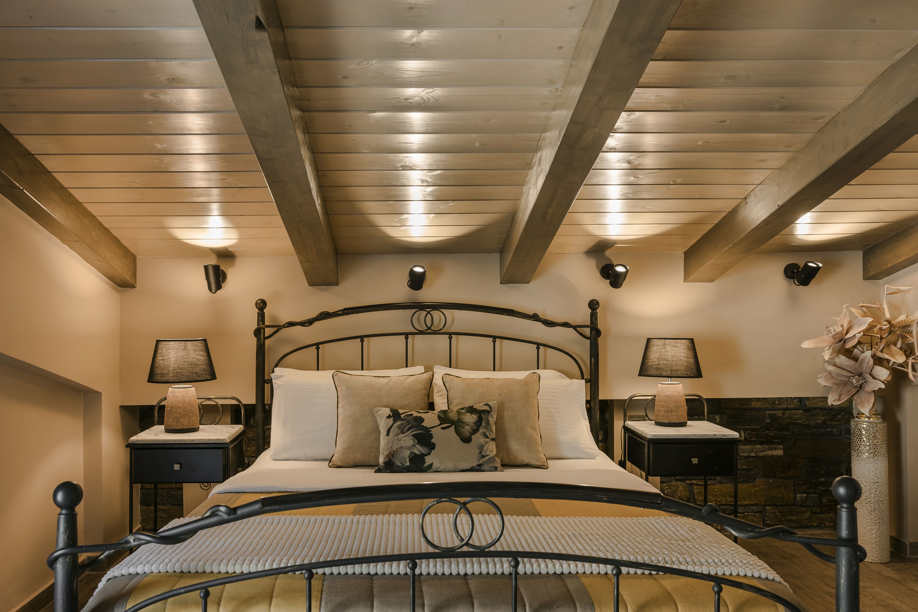 Deluxe Duplex, Partial Sea View | Individually decorated, individually furnished, desk, blackout drapes