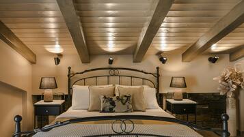 Deluxe Duplex, Partial Sea View | Individually decorated, individually furnished, desk, blackout drapes