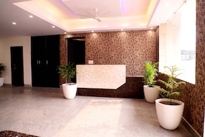 Reception - Lyf Corporate Suites - Noida Sector 19 (Noida)