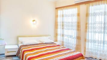 Apartemen | 1 kamar tidur, setrika/meja setrika, Wi-Fi gratis, dan seprai linen