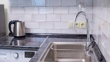 Apartment | Dapur peribadi | Alat memasak/pinggan mangkuk/perkakas dapur