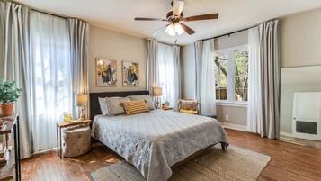 2 bedrooms, desk, iron/ironing board, free WiFi