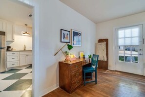 Interior - Cute Cottage near University and Downtown with Parking & Laundry (Lafayette)