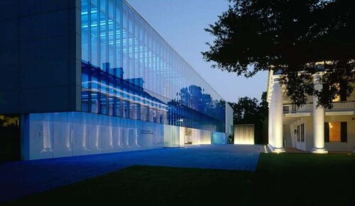 Cute Cottage near University and Downtown with Parking & Laundry