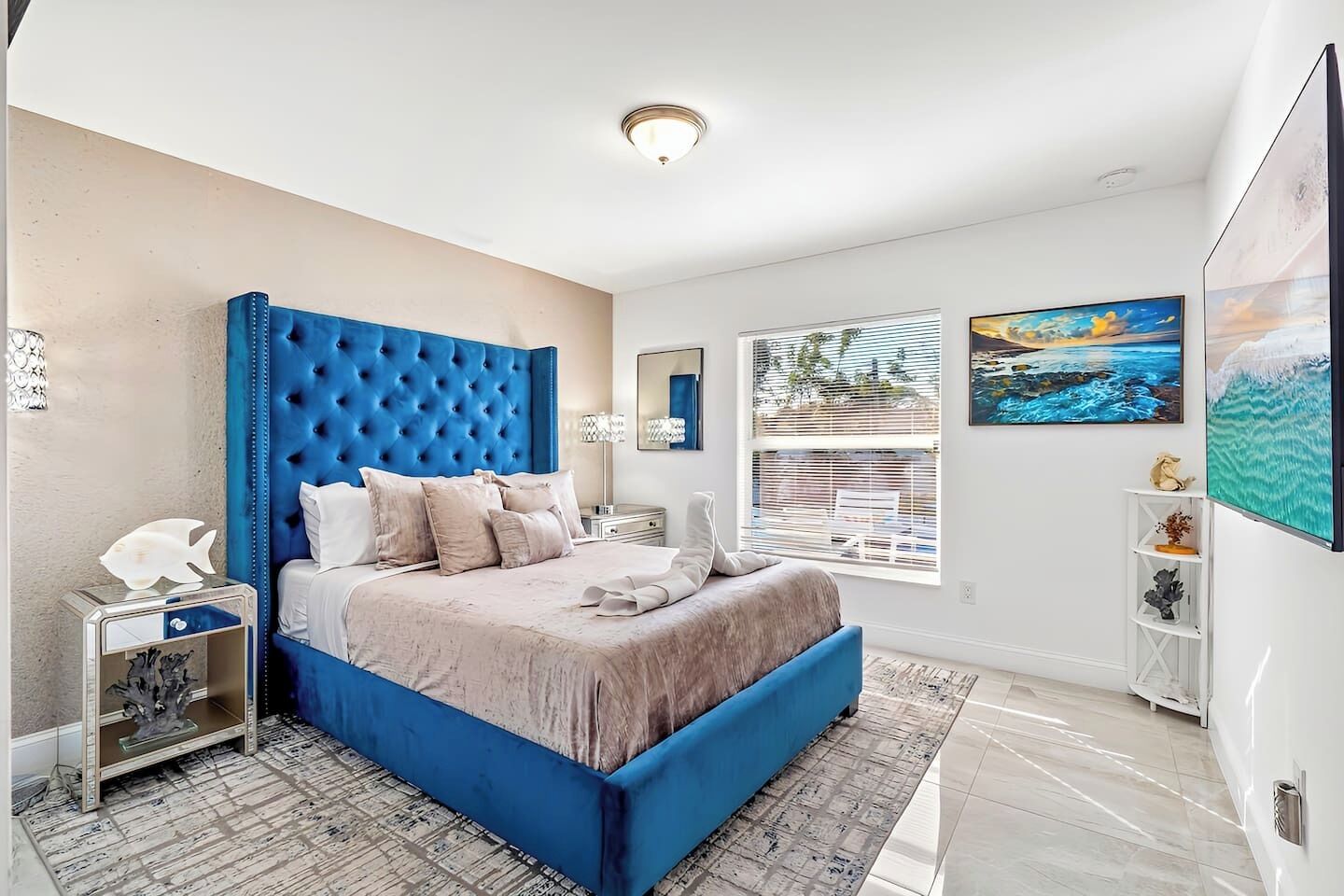 3 slaapkamers, een strijkplank/strijkijzer, reisbedje, gratis wifi