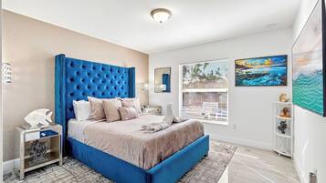 3 slaapkamers, een strijkplank/strijkijzer, reisbedje, gratis wifi